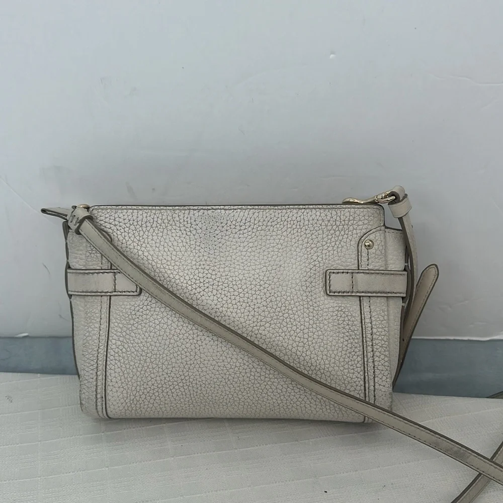 COACH Swagger Pebbled Leather Crossbody Bag Purse White Ivory Chalk 53032